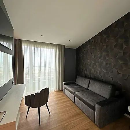 Alexander Hotel 4*