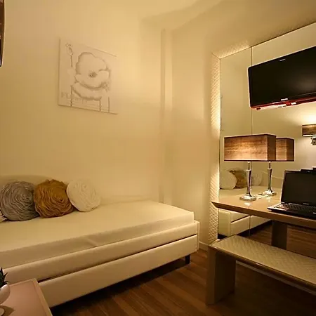 Alexander Hotel 4*
